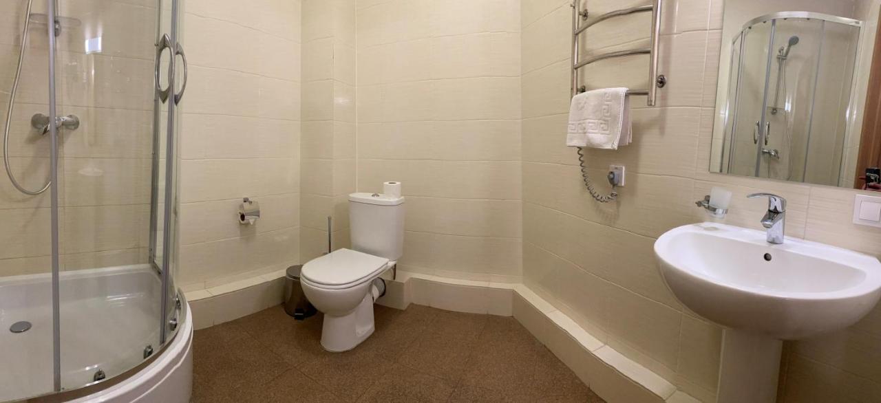 Passage Hotel Тернопил Екстериор снимка