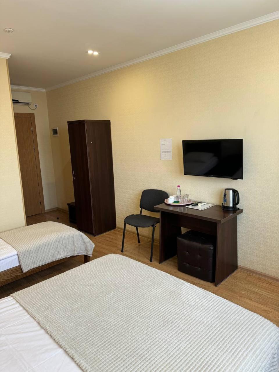 Passage Hotel Тернопил Екстериор снимка